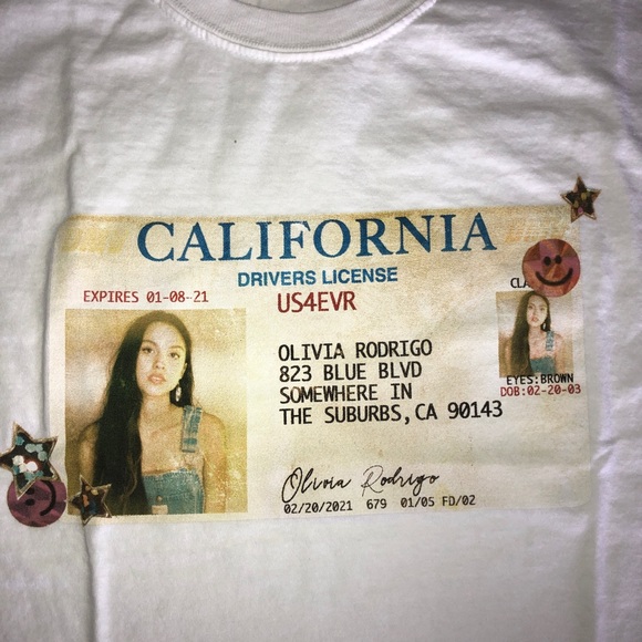 olivia rodrigo shirt in driver's license